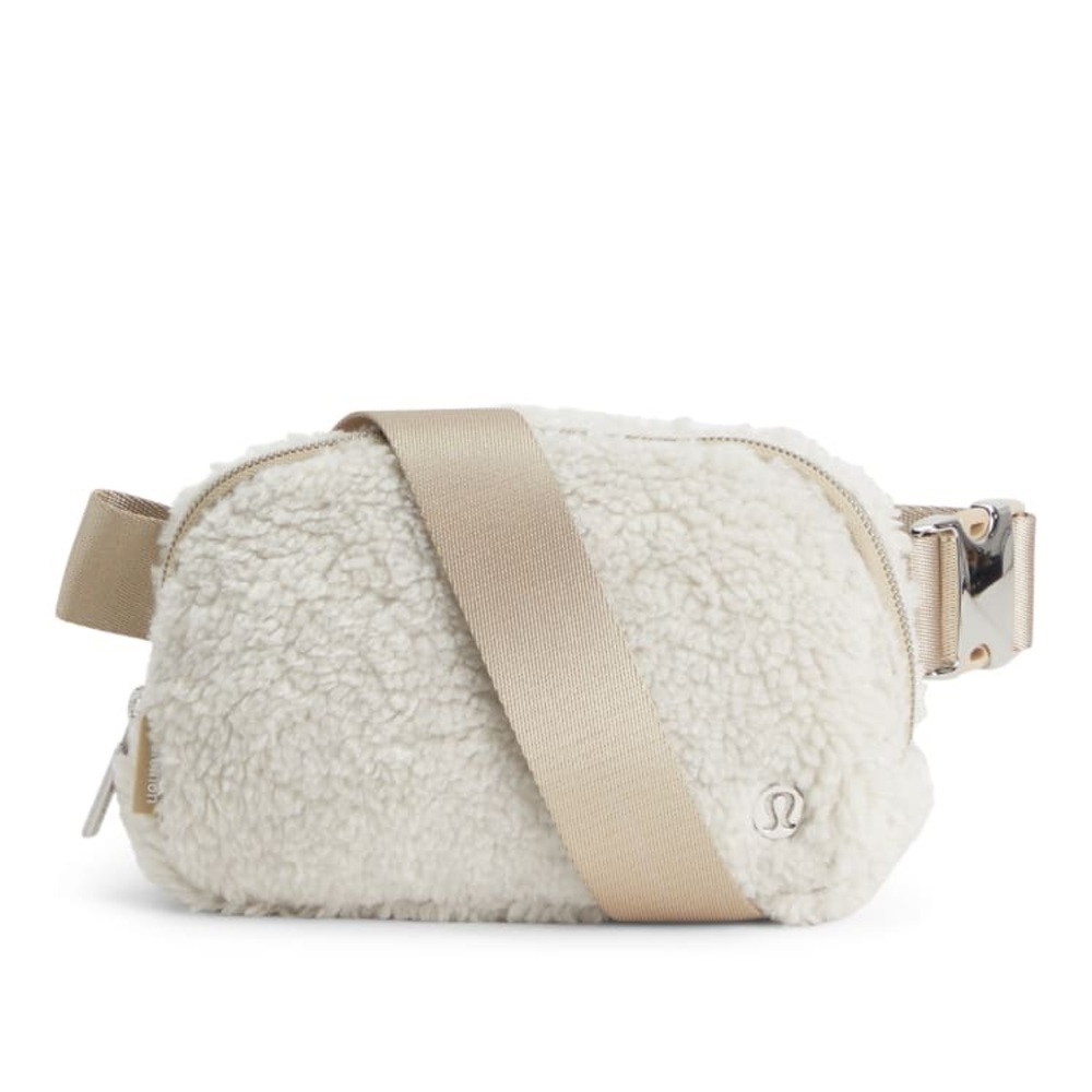 lululemon ivory Sherpa everywhere belt bag